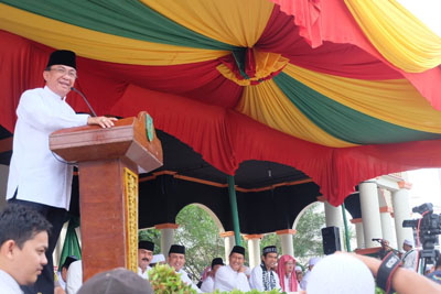   HM Wardan Mengaku Takjub, Ribuan Umat Muslim Inhil Hadiri Tausiyah Ustadz Abdul Somad